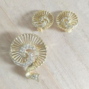 Vintage Brooch and Clip Earring Set